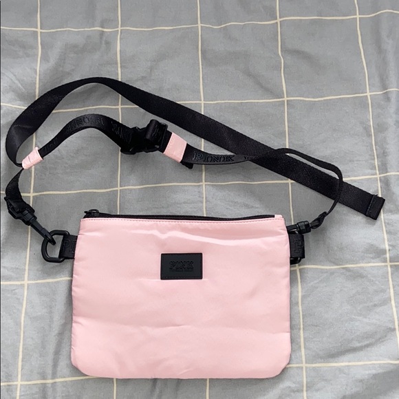 VS Pink Fanny pack - Picture 1 of 4